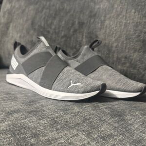 Puma Women’s Charcoal Gray Slip On Sneakers Size 7